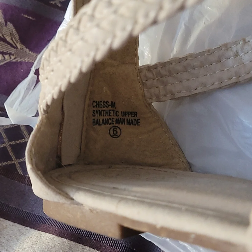 Cream/tan/beige women's sandals size 6 - Picture 6 of 7